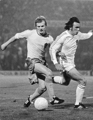 ARKIV 740903 Björn Andersson i aktion i en landskamp med svenska fotbollslandslaget. SVERIGE FOTBOLL x19x *** Archive 740903 Björn Andersson in action in a national match with the Swedish national football team SWEDEN FOOTBALL x19x  Copyright: xLARSxGROTHx BJÖRN ANDERSSON