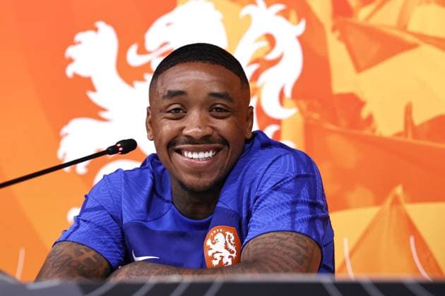 DOHA - Steven Bergwijn during a media moment of the Dutch national team, Nationalteam at the Qatar University training complex on November 23, 2022 in Doha, Qatar. The Dutch national team is preparing for the World Cup match against Ecuador. ANP MAURICE VAN STONE FIFA World Cup, WM, Weltmeisterschaft, Fussball Qatar 2022 2022 xVIxANPxSportx xxANPxIVx