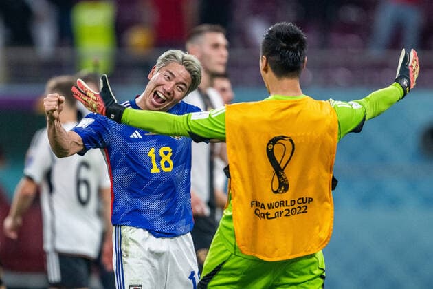 Sport Bilder des Tages 221123 Takuma Asano of Japan celebrates with a team mate after the FIFA World Cup, WM, Weltmeisterschaft, Fussball 2022 football match between Germany and Japan on November 23, 2022 in Doha. Photo: Joel Marklund BILDBYRAN kod JM JM0384 bbeng fotboll football soccer fotball vm fotbolls-vm fotball-vm fotbolls-vm 2022 fifa world cup 2022 tyskland germany japan jubel *** 221123 Takuma Asano of Japan celebrates with a team mate after the FIFA World Cup 2022 football match between Germany and Japan on November 23, 2022 in Doha Photo Joel Marklund BILDBYRAN code JM JM0384 bbeng football football soccer fotball world cup football world cup football world cup 2022 fifa world cup 2022 germany germany japan jubilation,  Copyright: JOELxMARKLUND BB221123JM093
