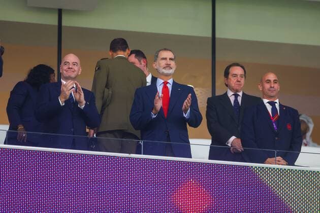 Sport Bilder des Tages Mandatory Credit: Photo by Kieran McManus Shutterstock (13626469l) King Felipe VI of Spain Spain v Costa Rica, FIFA World Cup, WM, Weltmeisterschaft, Fussball 2022, Group E, Football, Al Thumama Stadium, Doha, Qatar - 23 Nov 2022 Editorial Use Only Spain v Costa Rica, FIFA World Cup 2022, Group E, Football, Al Thumama Stadium, Doha, Qatar - 23 Nov 2022 Editorial Use Only  Copyright: xKieranxMcManus Shutterstockx 13626469l