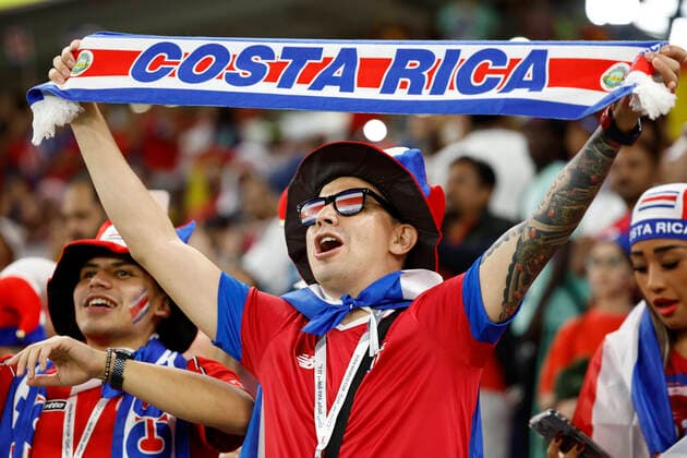 Sport Bilder des Tages Costa Rican fans attend today a group stage match of the Qatar 2022 Soccer World Cup between Spain and Costa Rica at the Al Zumama stadium in Doha, Qatar 23 November 2022. Soccer World Cup: Spain - Costa Rica !ACHTUNG: NUR REDAKTIONELLE NUTZUNG!  Copyright: xJosexMendezx GR3040 20221123-948edf575b302147ab9e1a8d4eb7d7ae22b7a933