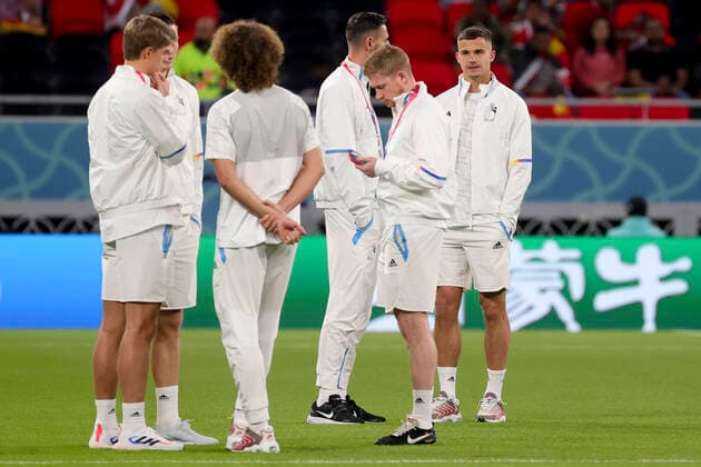 Belgium s Charles De Ketelaere, Belgium s Wout Faes, Belgium s Kevin De Bruyne and Belgium s Leander Dendoncker pictured ahead of a soccer game between Belgium s national team, Nationalteam the Red Devils and Canada, in Group F of the FIFA 2022 World Cup in Al Rayyan, State of Qatar on Wednesday 23 November 2022. VIRGINIExLEFOUR  x53191991x
