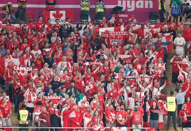 Belgium v Canada 2022 FIFA World Cup, WM, Weltmeisterschaft, Fussball Canada fans hold scarves up and sing during the national anthem before the 2022 FIFA World Cup Group F match at Ahmad Bin Ali Stadium, Al-Rayyan Content Not Available For UK Newspapers Copyright: xPaulxChestertonx FIL-17640-0034 UK Newspapers OUT
