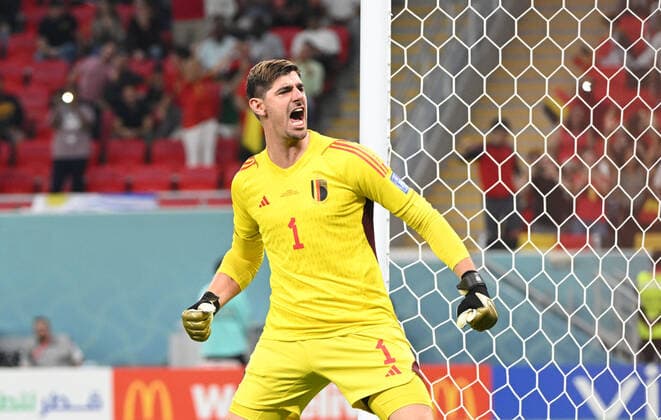 Fussball, Herren, Saison 2022 23, WM in Katar, Gruppe F (1. Spieltag), Belgien - Kanada im Ahmed bin Ali Stadium in Ar-Rayyan, Torhüter Thibaut Courtois (Belgien), Jubel nach gehaltenem Elfmeter, 23.11. 2022, Copyright: xMatthiasxKochx