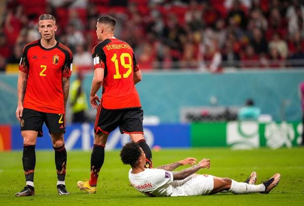 Mandatory Credit: Photo by Dave Shopland Shutterstock (13626494ap) Leander Dendoncker of Belgium walks away from Tajon Buchanan of Canada as Toby Alderweireld looks on Belgium v Canada, FIFA World Cup, WM, Weltmeisterschaft, Fussball 2022, Group F, Football, Ahmad Bin Ali Stadium, Ar-Rayyan, Qatar - 23 Nov 2022 Editorial Use Only Belgium v Canada, FIFA World Cup 2022, Group F, Football, Ahmad Bin Ali Stadium, Ar-Rayyan, Qatar - 23 Nov 2022 Editorial Use Only  Copyright: xDavexShopland Shutterstockx 13626494ap