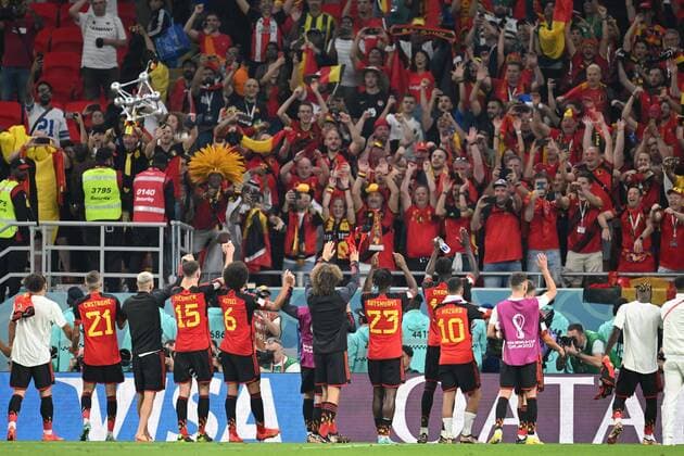 DOHA, QATAR - NOVEMBER 23 : The players of Belgian National football team celebrating the victory towards their supporters after the FIFA World Cup, WM, Weltmeisterschaft, Fussball Qatar 2022 Groupe F match between Belgium and Canada at the Ahmad Bin Ali Stadium on November 23, 2022 in Doha, Qatar, 23 11 2022 ( Belgium v Canada - FIFA World Cup Qatar 2022 PhotoNews Panoramic 