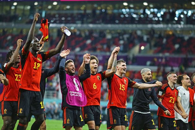 Sport Themen der Woche KW47 23rd November 2022; Ahmed bin Ali Stadium, Al Rayyan, Qatar; FIFA World Cup, WM, Weltmeisterschaft, Fussball Football, Belgium versus Canada; Players of Belgium celebrate their tough earned win  ActionPlus12452147 HeulerxAndrey