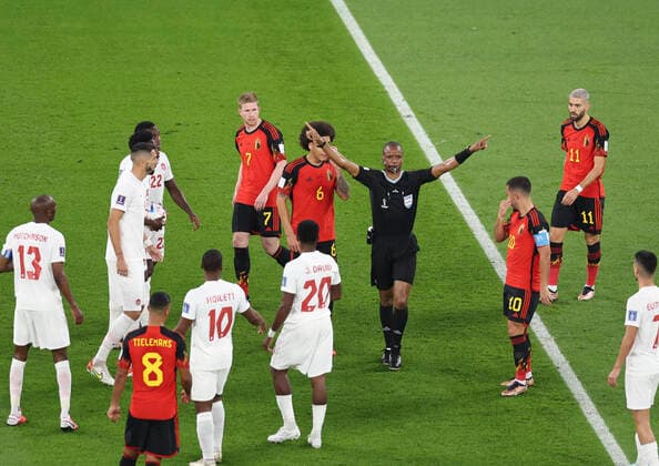 (221123) -- AL RAYYAN, Nov. 23, 2022 -- Referee Janny Sikazwe (4th R) makes the VAR sign during the Group F match between Belgium and Canada at the 2022 FIFA World Cup, WM, Weltmeisterschaft, Fussball at Ahmad Bin Ali Stadium in Al Rayyan, Qatar, Nov. 23, 2022. ) (SP)QATAR-AL RAYYAN-2022 WORLD CUP-GROUP F-BEL VS CAN XuxZijian 