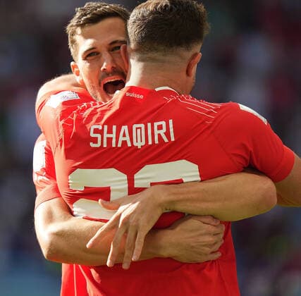 Sport Themen der Woche KW47 Sport Bilder des Tages QAT, WM FIFA 2022, Group G, Schweiz vs Kamerun 24.11.2022, Khalifa International Stadium, Doha, QAT, WM FIFA 2022, Group G, Schweiz vs Kamerun, im Bild Switzerland s midfielder Remo Freuler freut sich mit Switzerland s midfielder Xherdan Shaqiri über das Tor zum 1:0. *** QAT, WM FIFA 2022, Group G, Switzerland vs Cameroon 24 11 2022, Khalifa International Stadium, Doha, QAT, WM FIFA 2022, Group G, Switzerland vs Cameroon, in picture Switzerland s midfielder Remo Freuler is happy with Switzerland s midfielder Xherdan Shaqiri about the goal for 1 0 nordphotoxGmbHx xBratic nph00250