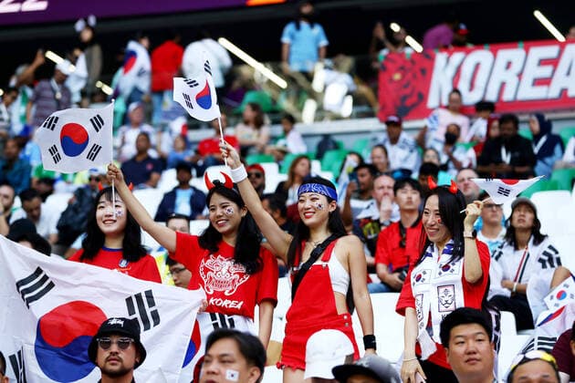 Mandatory Credit: Photo by Kieran McManus Shutterstock (13626516e) South Korea fans seen in the stands. Uruguay v Korea Republic, FIFA World Cup, WM, Weltmeisterschaft, Fussball 2022, Group H, Football, Education City Stadium, Doha, Qatar - 24 Nov 2022 Editorial Use Only Uruguay v Korea Republic, FIFA World Cup 2022, Group H, Football, Education City Stadium, Doha, Qatar - 24 Nov 2022 Editorial Use Only  Copyright: xKieranxMcManus Shutterstockx 13626516e