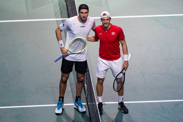 Jan-Lennard Struff of Deutschland and Denis Shapovalov of Kanada ESP, Deutschland vs. Kanada, Tennis Davis Cup, Viertelfinale, 24.11.2022 ESP, Deutschland vs. Kanada, Tennis Davis Cup, Viertelfinale, 24.11.2022 Malaga Copyright: xEibner-Pressefoto OmarxArnaux EP_EER