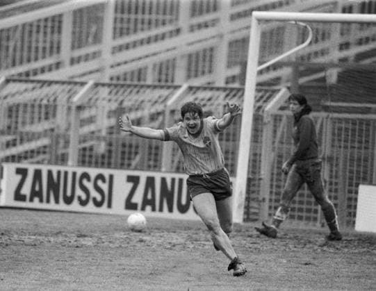 ARKIV-1984 Swedens Pia Sundhage celebrates her goal during the EC cup final in Luton, England 1984 oto: Lars Jansson Kod: 22 COPYRIGHT SCANPIX SWEDEN FOTBOLL x22x