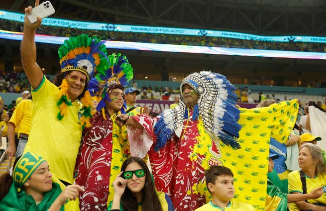Brazil fans attend a group stage match of the Qatar 2022 Soccer World Cup between Brazil and Serbia today, at the Lusail Stadium in Lusail, Qatar 24 November 2022. Soccer World Cup 2022: Brazil - Serbia !ACHTUNG: NUR REDAKTIONELLE NUTZUNG!  Copyright: xJuanjoxMartinx GR4216 0195003491st