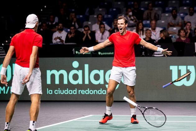 Vasek Pospisil and Denis Shapovalov of Kanada ESP, Deutschland vs. Kanada, Tennis Davis Cup, Viertelfinale, 24.11.2022 ESP, Deutschland vs. Kanada, Tennis Davis Cup, Viertelfinale, 24.11.2022 Malaga Copyright: xEibner-Pressefoto OmarxArnaux EP_EER