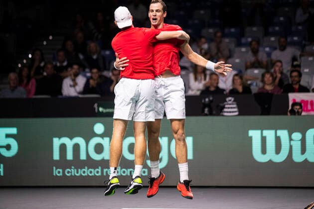 Vasek Pospisil and Denis Shapovalov of Kanada ESP, Deutschland vs. Kanada, Tennis Davis Cup, Viertelfinale, 24.11.2022 ESP, Deutschland vs. Kanada, Tennis Davis Cup, Viertelfinale, 24.11.2022 Malaga Copyright: xEibner-Pressefoto OmarxArnaux EP_EER
