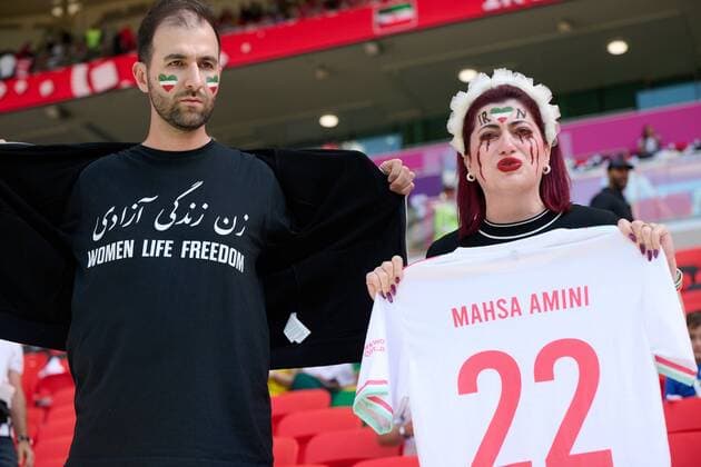 RECORD DATE NOT STATED FIFA World Cup, WM, Weltmeisterschaft, Fussball Qatar 2022 Wales vs Iran Fans o Aficion during the game Wales vs Iran, Corresponding to Group B of the FIFA World Cup Qatar 2022, at Ahmad bin Ali Stadium, Al-Rayyan, November 25, 2022. <br><br> Fans o Aficion durante el partido Gales vs Iran, correspondiente al Grupo B de la Copa Mundial de la FIFA Qatar 2022, en el Estadio Ahmad bin Ali, Al Rayyan, Doha, el 25 de noviembre de 2022. AL RAYYAN DOHA QATAR  Copyright: xJorgexMartinezx 20221125_10176