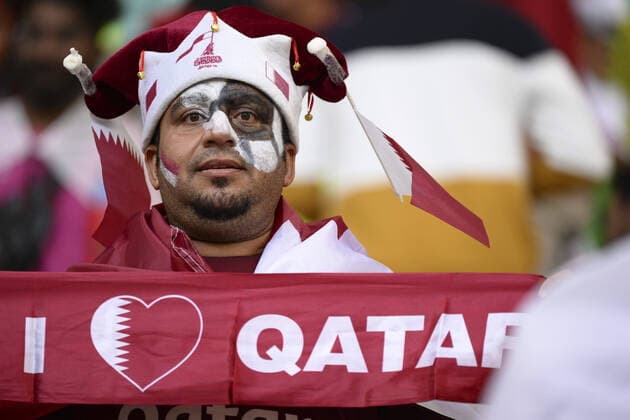Supporters du Qatar - Ambiance FOOTBALL : Qatar vs Senegal - Groupe A - coupe du Monde Qatar 2022 - 25 11 2022 JBAutissier Panoramic 