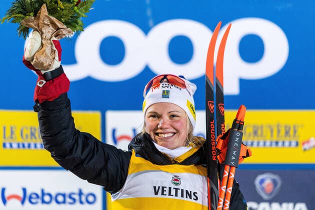 Bilder des Jahres, Sport 11 November Sport Themen der Woche KW47 Sport Bilder des Tages 221125 Emma Ribom of Sweden celebrates on the podium after winning women s sprint final during the FIS Cross-Country World Cup on November 25, 2022 in Ruka. Photo: Johanna Wallen BILDBYRAN kod JW JW0041 skidor cross-country skiing langrenn världscupen fis cross country world cup sprint dam bbeng final jubel sweden sverige *** 221125 Emma Ribom of Sweden celebrates on the podium after winning womens sprint final during the FIS Cross Country World Cup on November 25, 2022 in Ruka Photo Johanna Wallen BILDBYRAN code JW JW0041 skiing cross country skiing cross country skiing world cup fis cross country world cup sprint women bbeng final jubel sweden sweden,  Copyright: JOHANNAxWALLEN BB221125JW104