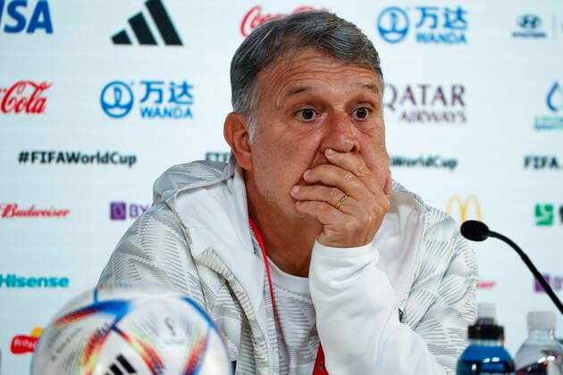 Mexico s head coach, Argentinian Gerardo Tata Martino, addresses a press conference, PK, Pressekonferenz of his national team, Nationalteam at the Press Center in Doha, Qatar, 25 November 2022. Mexico is to face Argentina on 26 November in their group C s second match within FIFA World Cup, WM, Weltmeisterschaft, Fussball 2022. Mexico s press conference !ACHTUNG: NUR REDAKTIONELLE NUTZUNG! Copyright: xJOSExMENDEZx EVE936 20221125-e0ffa3e41d5459988d7e0a76f0a8571759bb2569