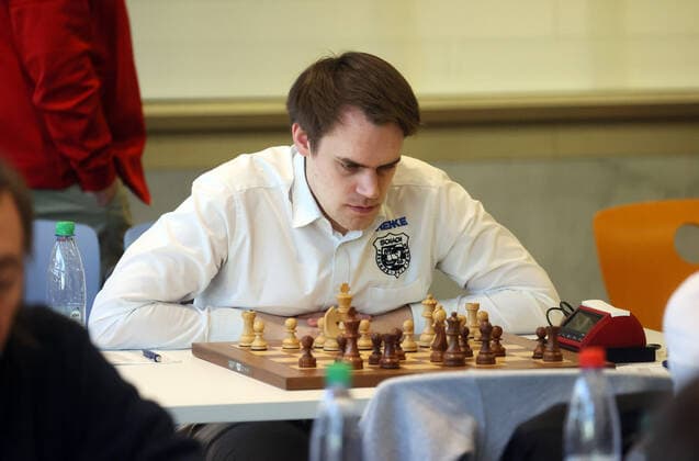 Sport Bilder des Tages 26.11.22 Schach Bundesliga Deutschland, Deizisau, 26.11.2022, Schach, Bundesliga: Matthias Blühbaum (Schachfreunde Deizisau).