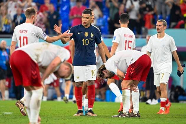 DOHA, QATAR - NOVEMBER 26 : Mbappe Kylian forward of France during the FIFA World Cup, WM, Weltmeisterschaft, Fussball Qatar 2022 Group D match between France and Denmark at the Stadium 974 on November 26, 2022 in Doha, Qatar, 26 11 2022 ( France v Denmark - FIFA World Cup Qatar 2022 PhotoNews Panoramic 