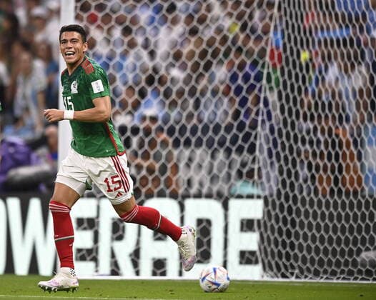 Foto Fabio Ferrari LaPresse 26 Novembre 2022 Qatar - - Calcio - Qatar 2022 - Coppa del Mondo Fifa - Argentina vs Messico - Gruppo C - Fase a Gironi - Lusail Stadium. Nella foto: Hector Moreno November 26, 2022 , Qatar - sport - Soccer - Qatar 2022- FIFA World Cup, WM, Weltmeisterschaft, Fussball - Argentina vs Mexico - Group C - group stage - Lusail Stadium. In the pic: Hector Moreno  Copyright: xFabioxFerrari LaPressex
