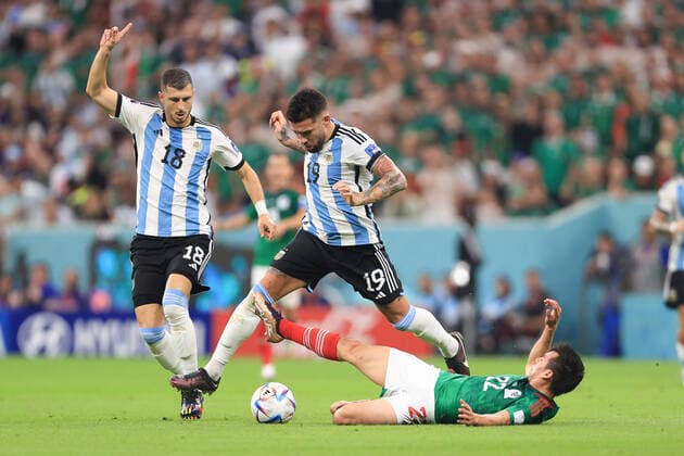 Football - FIFA World Cup, WM, Weltmeisterschaft, Fussball - Group C - Argentina v Mexico 26th November 2022 - FIFA World Cup - Group C - Argentina v Mexico - Nicolas Otamendi of Argentina and Hirving Lozano of Mexico - Photo: Simon Stacpoole Offside. Doha Qatar Copyright: xSimonxStacpoolexOffside