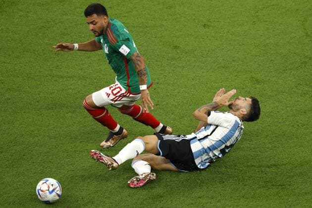 RECORD DATE NOT STATED FIFA World Cup, WM, Weltmeisterschaft, Fussball Qatar 2022 Argentina vs Mexico (L-R), Alexis Vega of Mexico and Marcos Montiel of Argentina during the game Argentina vs Mexican national team, Nationalteam (Mexico), Corresponding to Group C of the FIFA World Cup Qatar 2022, at Lusail Stadium, Lusail, Doha, November 26, 2022. <br><br> (I-D), Nicolas Otamendi de Argentina y Marcos Montiel de Argentina durante el partido Argentina vs Seleccion Nacional Mexicana (Mexico), correspondiente al Grupo C de la Copa Mundial de la FIFA Qatar 2022, en el Estadio Lusail, Lusail, Doha, 26 de noviembre de 2022. LUSAIL DOHA QATAR Copyright: xAndresxPinax 20221126_12024