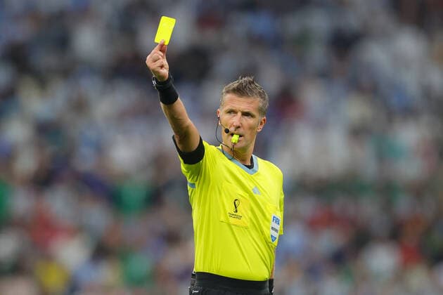 Gonzalo Ariel of Argentina receives a yellow card during the FIFA World Cup, WM, Weltmeisterschaft, Fussball Qatar 2022 Group C match between Argentina and Mexico at Lusail Stadium, Lusail, Qatar on 26 November 2022. Copyright: xPeterxDovganx 34640046