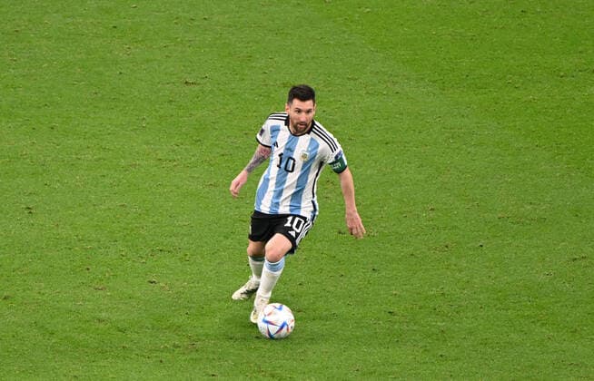 Fussball, Herren, Saison 2022 23, WM in Katar, Gruppe C (2. Spieltag), Argentinien - Mexiko im Lusail Iconic Stadium in Lusail, Lionel Messi (Argentinien), 26.11. 2022, Copyright: xMatthiasxKochx