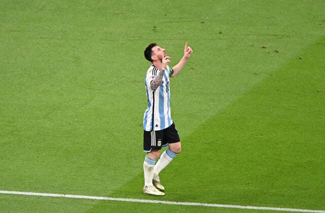 Fussball, Herren, Saison 2022 23, WM in Katar, Gruppe C (2. Spieltag), Argentinien - Mexiko im Lusail Iconic Stadium in Lusail, Lionel Messi (Argentinien), Jubel nach Tor zum 1:0, 26.11. 2022, Copyright: xMatthiasxKochx