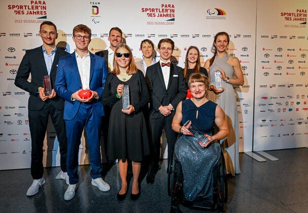 Sport Bilder des Tages Impressionen DBS-Wahl Para Sportler*innen 26.11.2022 DUESSELDORFER RHEINTERASSE DBS-Wahl Para Sportler*innen 2022 Die vergangenen Monate waren durch herausragende Leistungen der Athletinnen und Athleten sowie zahlreiche Höhepunkte im Para geprägt. Neben den Paralympischen Winterspielen in Peking wurden bei Welt- und Europameisterschaften zahlreiche weitere Erfolgsgeschichten geschrieben. Nach einem Sportjahr mit derart vielen Wettkämpfen wird nun mit Spannung erwartet, wer die Para Sportler*innen des Jahres 2022 werden. Credit: Ralf Kuckuck Berlin NRW Deutschland *** Impressions DBS Election Para Athletes 26 11 2022 DUESSELDORFER RHEINTERASSE DBS Election Para Athletes 2022 The past months were characterized by outstanding performances of the athletes and numerous highlights in Para sports In addition to the Paralympic Winter Games in Beijing, numerous other success stories were written at World and European Championships After a sports year with so many competitions, it is now eagerly awaited who will be the Para Athletes of 2022 Credit Ralf Kuckuck Berlin NRW Germany