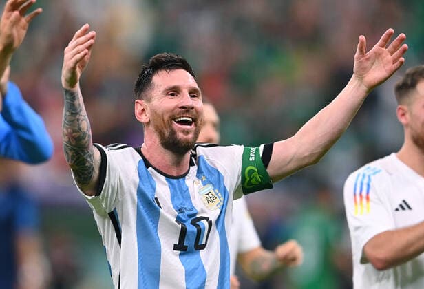 FUSSBALL WM 2022 VORRUNDE GRUPPE C Argentinien - Mexiko 26.11.2022 Lionel Messi (Argentinien) jubelt nach dem Abpfiff