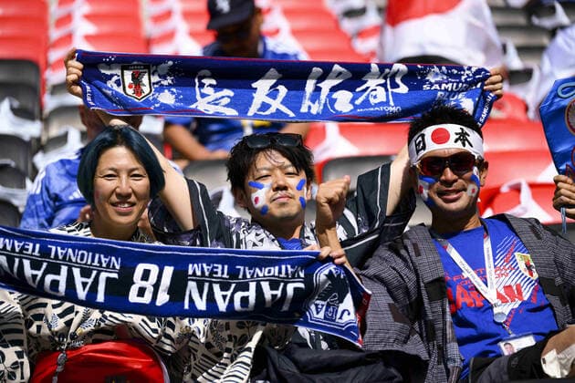 Supporters du Japon - ambiance FOOTBALL : Japon vs Costa Rica - Groupe E - coupe du Monde Qatar 2022 - 27 11 2022 JBAutissier Panoramic 