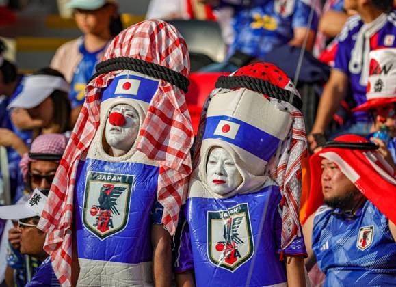 Japan v Costa Rica 2022 FIFA World Cup, WM, Weltmeisterschaft, Fussball 27 11 2022. Match 25 Japan fans reaction to the loss of the game during the 2022 Fifa World Cup match between Japan and Costa Rica at Ahmad bin Ali Stadium, Al Rayyan, Qatar on 27 November 2022. Editorial use only , Copyright: xNigelxKeenex PSI-16411-0075