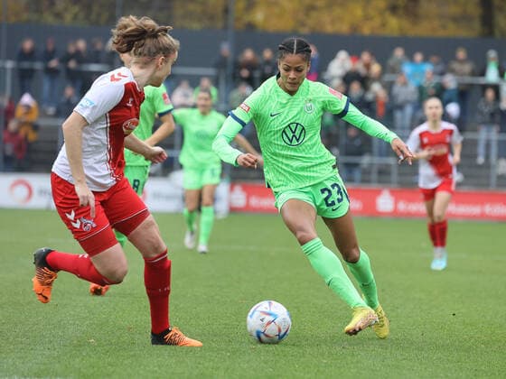 Sveindis Jonsdottir (Wolfsburg 23), 1. FC Koeln vs. VfL Wolfsburg, Fussball, Flyeralarm Frauen-Bundesliga, 8. Spieltag, 27.11.2022, DFL REGULATIONS PROHIBIT ANY USE OF PHOTOGRAPHS AS IMAGE SEQUENCES AND OR QUASI-VIDEO, 1. FC Koeln vs. VfL Wolfsburg, Fussball, Flyeralarm Frauen-Bundesliga, 8. Spieltag, 27.11.2022 Koeln Copyright: xJoergxNiebergall Eibner-Pressefox EP_JNL