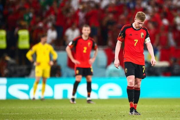 Sport Themen der Woche KW47 Sport Bilder des Tages Mandatory Credit: Photo by Michael Zemanek Shutterstock (13634893cm) Kevin De Bruyne , Toby Alderweireld and Goalkeeper Thibaut Courtois of Belgium look dejected at the end of the game Belgium v Morocco, FIFA World Cup, WM, Weltmeisterschaft, Fussball 2022, Group F, Football, Al Thumama Stadium, Doha, Qatar - 27 Nov 2022 Editorial Use Only Belgium v Morocco, FIFA World Cup 2022, Group F, Football, Al Thumama Stadium, Doha, Qatar - 27 Nov 2022 Editorial Use Only  Copyright: xMichaelxZemanek Shutterstockx 13634893cm