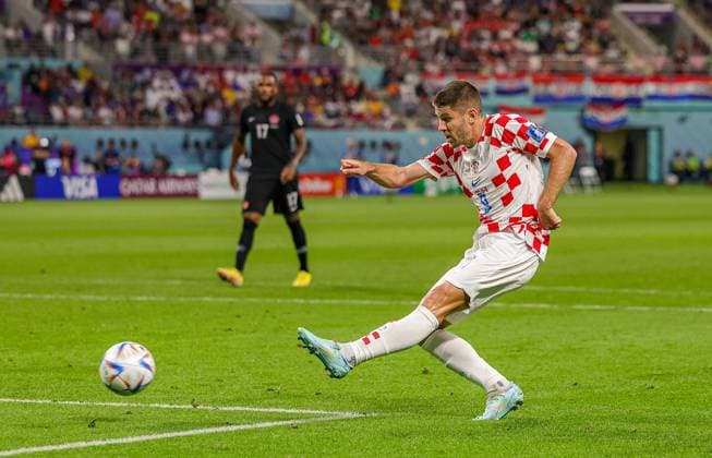 Croatia v Canada 2022 FIFA World Cup, WM, Weltmeisterschaft, Fussball 27 11 2022. Match 27 Goal 1-1 Andrej Kramaric (9) of Croatia scores a goal during the 2022 Fifa World Cup match between Croatia and Canada at Khalifa International Stadium, Doha, Qatar on 27 November 2022. Editorial use only , Copyright: xNigelxKeenex PSI-16412-0008