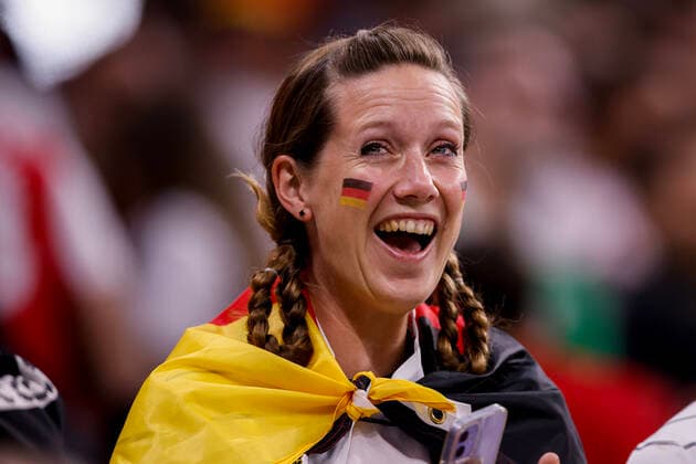 spain vs germany AL-KHOR, AK - 27.11.2022: SPAIN VS GERMANY - Fans during a match between Spain and Germany, valid for the group stage of the World Cup, held at Al Bayt Stadium in Al-Khor, Qatar. (Photo: Marcelo Machado de Melo Fotoarena) x2300352x  MarceloxMachadoxdexMelo