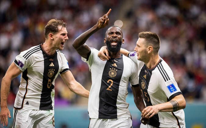 Doha, Qatar. 27th Nov, 2022. Goal celebration: Leon Goretzka (Deutschland), Antonio Rüdiger (Deutschland), Niklas Süle (Deutschland) Germany - Spain Deutschland - Spanien World Cup 2022 in Qatar 27.11.2022 Credit: Moritz Müller