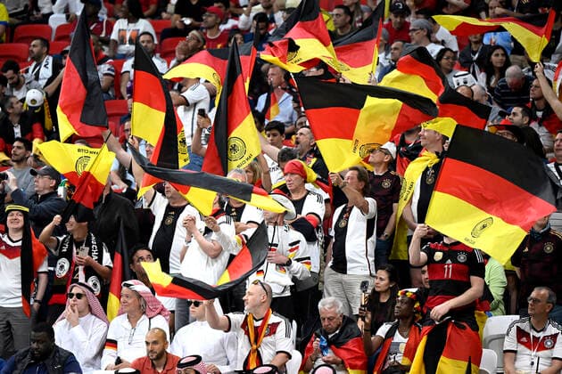 FANS Team Deutschland FIFA World Cup, WM, Weltmeisterschaft, Fussball 2022 in Katar Vorrundenspiel Gruppe E Spanien - Deutschland am 27.11.2022 im AL Bayt Stadion DFL REGULATIONS PROHIBIT ANY USE OF PHOTOGRAPHS as IMAGE SEQUENCES and or QUASI-VIDEO *** FANS Team Germany FIFA World Cup 2022 in Qatar Preliminary Round Match Group E Spain Germany on 27 11 2022 at AL Bayt Stadium DFL REGULATIONS PROHIBIT ANY USE OF PHOTOGRAPHS as IMAGE SEQUENCES and or QUASI VIDEO Copyright: xLacixPerenyix