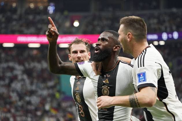 Fussball , Nationalmannschaft, FIFA WM 2022, Fussball World Cup Qatar 2022, GruppenPhase, Spanien-Deutschland, 27.11.2022, Al Bayt Stadion, Doha Qatar,Leon Garetzka, Antonio Rüdiger, Niklas Süle alle Deutschland, jubeln Foto Chai von der Laage FIFA regulations prohibit any use of photographs as image sequences and or quasi-video. EDITORIAL USE ONLY, *** Football , National Team, FIFA World Cup 2022, Football World Cup Qatar 2022, GroupPhase, Spain Germany, 27 11 2022, Al Bayt Stadium, Doha Qatar,Leon Garetzka, Antonio Rüdiger, Niklas Süle all Germany, cheer photo Chai von der Laage FIFA regulations prohibit any use of photographs as image sequences and or quasi video EDITORIAL USE ONLY,