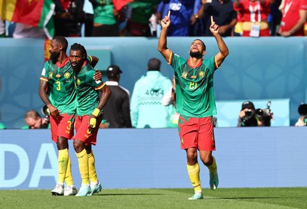 Sport Themen der Woche KW48 Sport Bilder des Tages Al Wukair, Qatar, 28th November 2022. Jean-Charles Castelletto of Cameroon (r) celebrates scoring the first goal during the FIFA World Cup, WM, Weltmeisterschaft, Fussball 2022 match at Al Janoub Stadium, Al Wukair. Picture credit should read: David Klein Sportimage EDITORIAL USE ONLY. No use with unauthorised audio, video, data, fixture lists, club league logos or live services. Online in-match use limited to 120 images, no video emulation. No use in betting, games or single club league player publications. SPI-2069-0047
