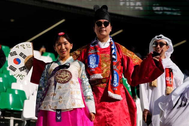 Korea Republic v Ghana: Group H - FIFA World Cup, WM, Weltmeisterschaft, Fussball Qatar 2022 Korean supporters during the FIFA World Cup Qatar 2022 Group H match between Korea Republic and Ghana at Education City Stadium on November 28, 2022 in Al Rayyan, Qatar. Al Rayyan Qatar  Copyright: xJosexBretonx originalFilename:breton-korearep221128_npGZp.jpg
