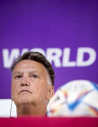 Sport Themen der Woche KW48 Sport Bilder des Tages DOHA - Holland coach Louis van Gaal during a press conference, PK, Pressekonferenz of the Dutch national team, Nationalteam at the Media Center on November 28, 2022 in Doha, Qatar. The Dutch national team is preparing for the World Cup match against Qatar. ANP KOEN VAN WEEL FIFA World Cup, WM, Weltmeisterschaft, Fussball Qatar 2022 2022 xVIxANPxSportx xxANPxIVx *** DOHA Holland coach Louis van Gaal during a press conference of the Dutch national team at the Media Center on November 28, 2022 in Doha, Qatar The Dutch national team is preparing for the World Cup match against Qatar ANP KOEN VAN WEEL FIFA World Cup Qatar 2022 2022 xVIxANPxSportx xxANPxIVx 458503555 originalFilename: 458503555.jpg