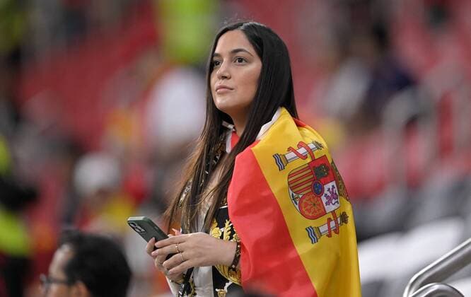 RECORD DATE NOT STATED FIFA World Cup, WM, Weltmeisterschaft, Fussball Qatar 2022 Spain vs Germany Fans o Aficion during the game Spain vs Germany, Corresponding to Group E of the FIFA World Cup Qatar 2022, at Al Bayt Stadium, Al Khor, November 27, 2022. <br><br> Fans o Aficion durante el partido Espana vs Alemania, correspondiente al Grupo E de la Copa Mundial de la FIFA Qatar 2022, en el Estadio at Al Bayt, Al Khor, el 27 de noviembre de 2022. AL KHOR DOHA QATAR  Copyright: xJorgexMartinezx 20221127_13519