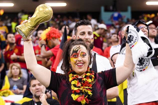 RECORD DATE NOT STATED FIFA World Cup, WM, Weltmeisterschaft, Fussball Qatar 2022 Spain vs Germany Fans o Aficion during the game Spain vs Germany, Corresponding to Group E of the FIFA World Cup Qatar 2022, at Al Bayt Stadium, Al Khor, November 27, 2022. <br><br> Fans o Aficion durante el partido Espana vs Alemania, correspondiente al Grupo E de la Copa Mundial de la FIFA Qatar 2022, en el Estadio at Al Bayt, Al Khor, el 27 de noviembre de 2022. AL KHOR DOHA QATAR  Copyright: xMarcioxMachadox 20221127_13692