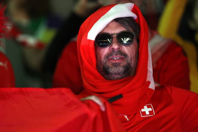 Brazil v Switzerland : FIFA World Cup, WM, Weltmeisterschaft, Fussball 28 November Doha, FIFA World Cup 2022 Qatar - Brazil v Switzerland - a Swiss supporter in sunglasses. (Photo by Charlotte Wilson). Doha Qatar *** Brasilien gegen die Schweiz FIFA Fussball-Weltmeisterschaft 28. November Doha, FIFA Fussball-Weltmeisterschaft 2022 Katar Brasilien gegen die Schweiz ein Schweizer Fan mit Sonnenbrille Foto von Charlotte Wilson Doha Katar  Copyright: xCharlottexWilsonxOffside