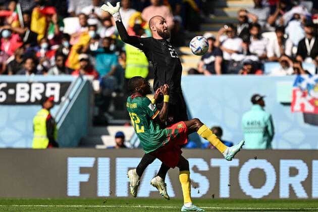 RECORD DATE NOT STATED FIFA World Cup, WM, Weltmeisterschaft, Fussball Qatar 2022 Cameroon vs Serbia (L-R), Karl Toko Ekambi of Cameroon and Vanja Milinkovic of Serbia during the game Cameroon vs Serbia, Corresponding to Group G of the FIFA World Cup Qatar 2022, at Al Janoub Stadium, Al Wakrah, Doha, November 28, 2022. <br><br> (I-D), Karl Toko Ekambi de Camerun y Vanja Milinkovic de Serbia durante el partido Camerun vs Serbia, correspondiente al Grupo G de la Copa Mundial de la FIFA Qatar 2022, en el Estadio Al Janoub, Al Wakrah, Doha, 28 de noviembre de 2022. AL WAKRAH DOHA QATAR  Copyright: xIsaacxOrtizx 20221128_14158