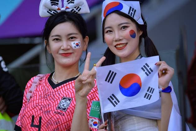 RECORD DATE NOT STATED FIFA World Cup, WM, Weltmeisterschaft, Fussball Qatar 2022 Korea Republic vs Ghana Fans o Aficion during the game Korea Republic (Shout Korea) vs Ghana, Corresponding to Group H of the FIFA World Cup Qatar 2022, at Education City Stadium, Doha, November 28, 2022. <br><br> Fans o Aficion durante el partido Republica de Corea (Corea del Sur) vs Ghana, correspondiente al Grupo H de la Copa Mundial de la FIFA Qatar 2022, en el Estadio de la Ciudad de la Educacion, Doha, 28 de noviembre de 2022. DOHA DOHA QATAR  Copyright: xAdrianxMaciasx 20221128_14422